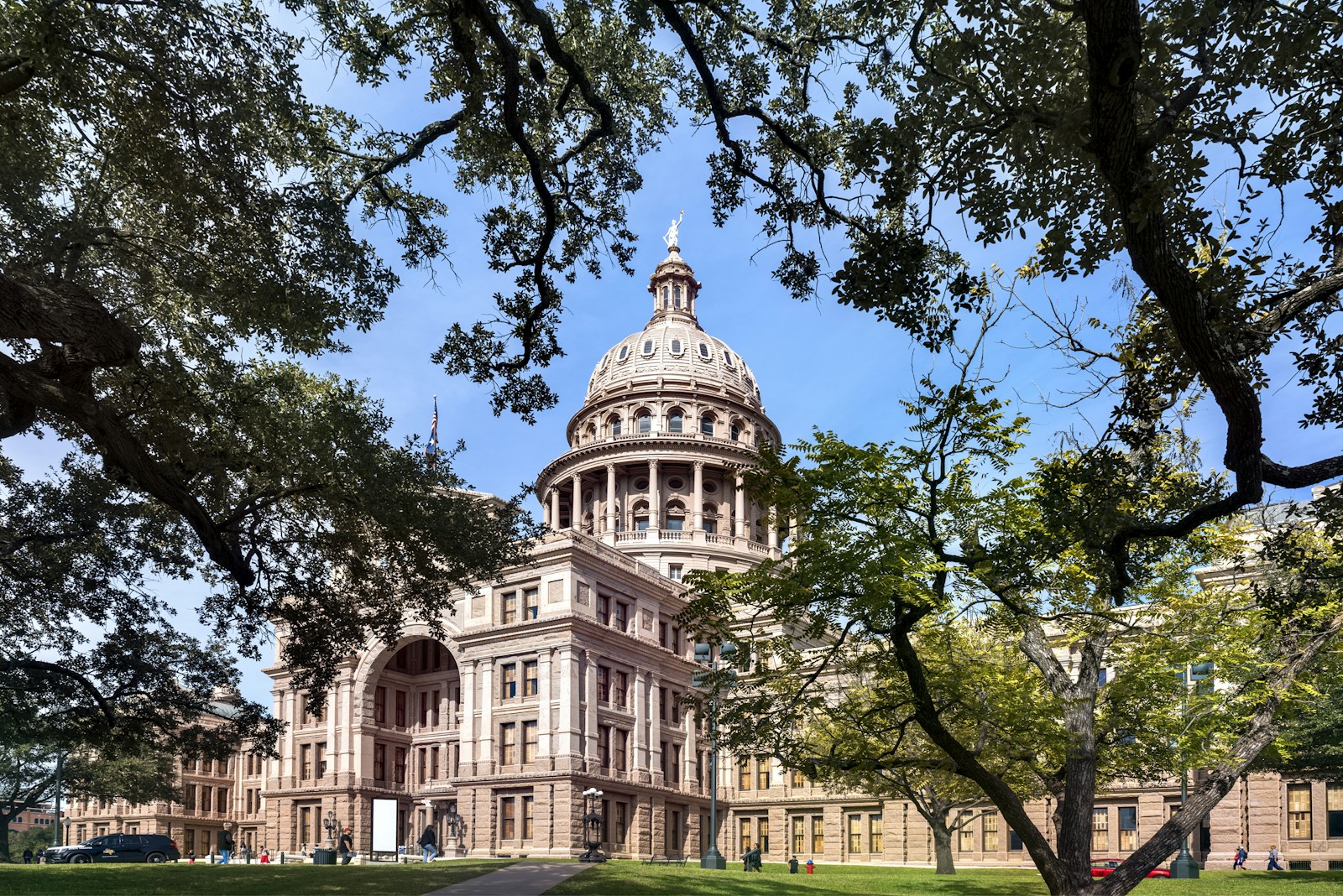 Texas Eyalet Meclisi binası ve kent silüeti
